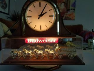 Vintage Budweiser Beer Light Up Sign/clock
