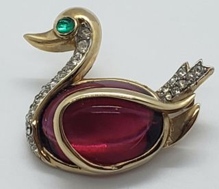 Vintage Signed Crown Trifari Alfred Philippe Jelly Belly Red Cabochon Swan Pin