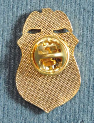2000 Millennium Commemorative US Marshals Service Mini Badge Pin Pinback 2