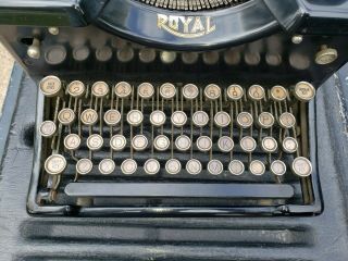 1930 Royal Desktop No.  10 Vintage Typewriter Bevelled Glass Window White Keys 3