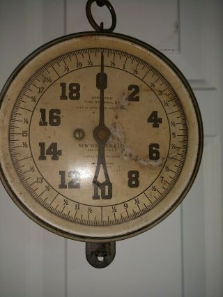 Vintage YORK SCALE CO.  HANGING SCALE 20 LBS CAPACITY,  MADE IN NYC 2