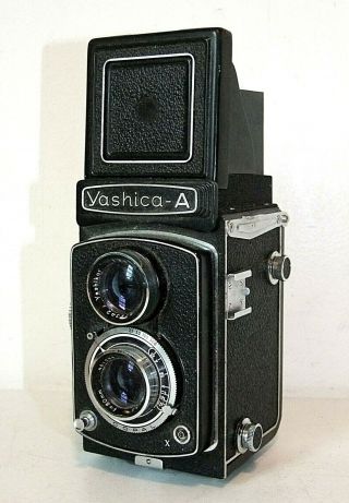 Vintage Yashica A Medium Format Tlr Twin Lens Reflex Camera,  120 6x6,  F3.  5,  80mm