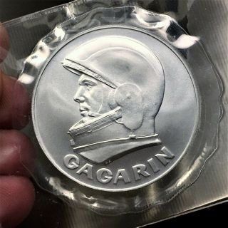 1991 Yuri Gagarin - First Man In Space 30th Anniversary Coin Medal Unc Pkg.
