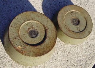 2 VINTAGE ROUND CAST IRON SCALE WEIGHTS 1LB & 2LB 2