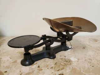 Vintage Antique Scale Cast Iron With Nesting Weights And Tray.
