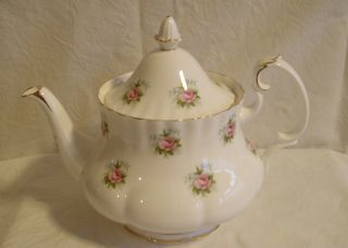 Quality Vintage Royal Albert Forget Me Not Pink Rose Large Tea Pot: Holds 6 Cups