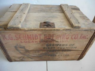 K.  G.  Schmidt Brewing Co.  Inc.  Logansport Indiana Lidded Covered Wood Beer Case