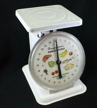 Vintage American Family Kitchen - White 25lb Food Scale