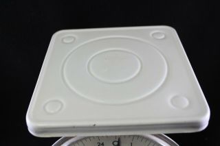 Vintage American Family Kitchen - White 25lb Food Scale 2