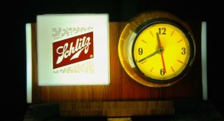 Vintage Schlitz Brewing Milwaukee Wisconsin Lighted Barrel Clock Beer Sign