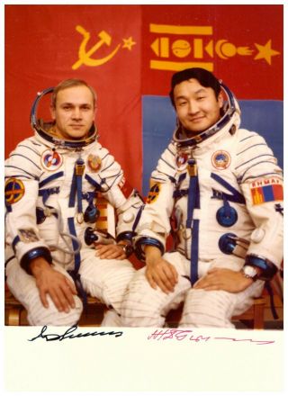 5 " X7 " Photo Of Soyuz - 39 Signed By Crew V.  Dzhanibekov And Zh.  Gurragcha.