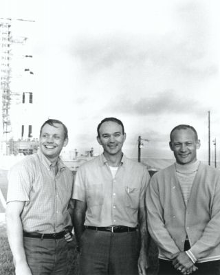 Apollo 11 Crew Stands Near Saturn V Rocket - 8x10 Nasa Photo (ep - 504)