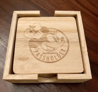 Disney World Passholder 2019 Food Wine Minnie Mouse Wooden Coasters Set Of 4