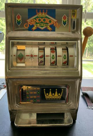 Vintage Waco Casino Crown Slot Machine 25 Cent Coin.  And