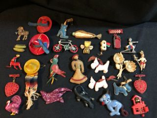 28 Vtg 40s Celluloid Plastic Leather Metal Pickle Scottie Dog And More
