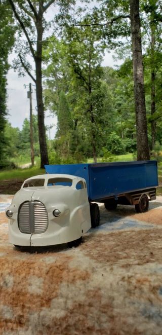 Vintage 1950’s Wyandotte Side Dump Truck Metal Truck