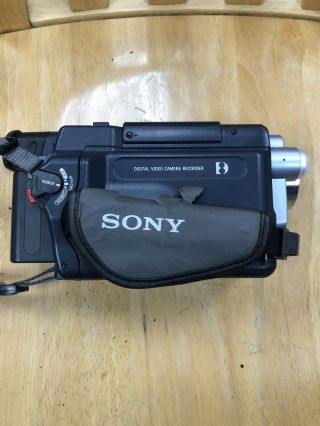 Sony Handycam Vintage Dcr - Trv250 Digital8 Hi8 Camcorder Nightshot 700 X Zoom
