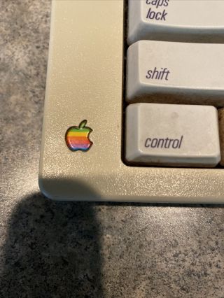 RARE Vintage Apple Macintosh M0115 Extended Keyboard 2