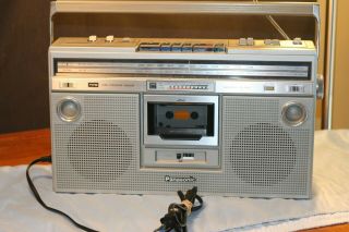 Vintage Panasonic Rx - 5200 Boombox Am/fm Cassette