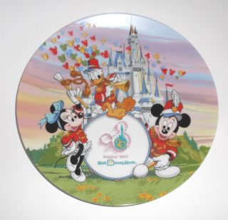 Strike Up The Band 9.  5 " Decorative Plate Mickey Mouse Minnie Donald Duck