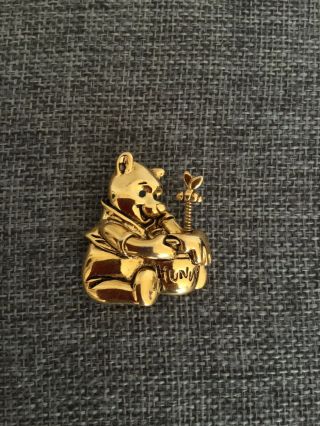 Disney Character Winnie The Pooh Honey Pot Moving Bumblebee Pin