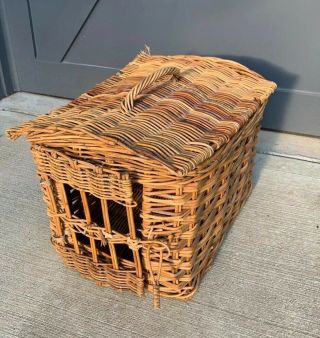Vintage? Wicker Pet Dog Cat Crate Carrier
