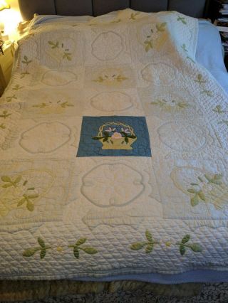 Vintage Handmade Twin Size Quilt 60 " X 73 ".  White,  Yellow,  Blue,  Grn Flower Basket
