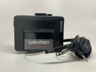 Vtg Sony Walkman Wm - 2011 Stereo Cassette Tape Player W/ Mdr - 006 Headphones