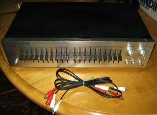 Vintage Realistic Stereo Graphic Equalizer - Model 31 - 2000a - Well