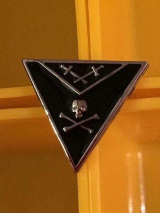 Small Knights Templar Masonic Lapel Tac Pin Skull Crossbones Triangle