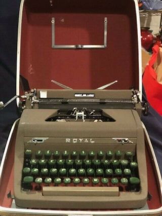 Vintage Royal Quiet Deluxe Portable Typewriter With Case Circa 1953