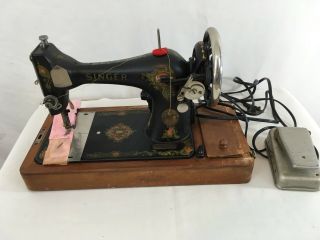Singer G7271898 Model 128 Vintage 1919 Antique Sewing Machine With Bentwood Case