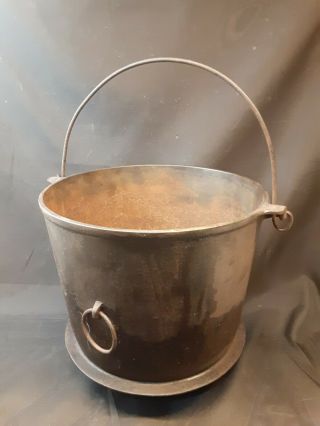 Vintage Erie 7 Cast Iron 3 - Footed Pot