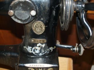 Vintage 1910 SINGER 29 - 4 Leather Cobbler Sewing Machine - Very Good 2