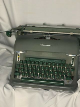 Vintage Olympia Typewriter Model SG1 Deluxe Green Matte Made in Germany 2
