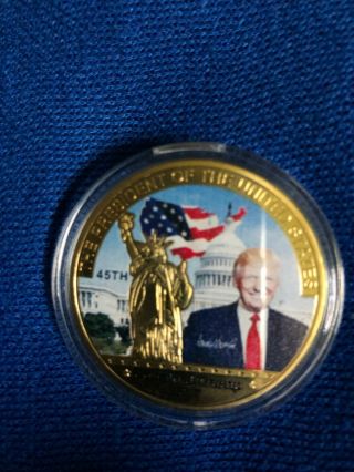 (2) 2017 Donald Trump Us Comm.  Coins " Make America Great Again " Ships