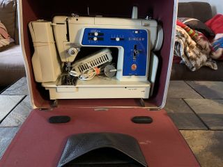 Singer Sewing Machine Deluxe Zig - Zag Heavy Duty 615u With Case Vintage