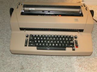 Vintage Ibm Selectric Ii Typewriter Tan No Power Really And