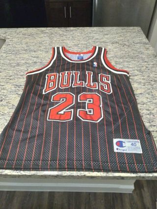 Michael Jordan 23 Chicago Bulls Vintage Champion Jersey Size Adult 40