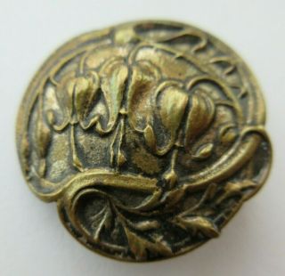 Gorgeous Antique Vtg Victorian Metal Button Ornate Floral Design 1 " (j)