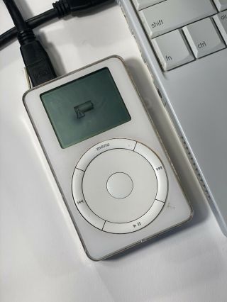 Vintage 2002 Apple Computer Ipod Classic 2nd Gen 10gb White A1019 Mp3 Player