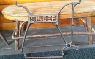 Antique Cast Iron Singer Treadle Sewing Machine Center Support Singer Part