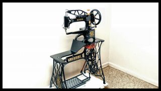 Singer 29 - 4 Industrial Cylinder Arm Sewing Machine / Cobbler / Patcher / Leather