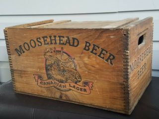 Vintage Moosehead Beer Canadian Lager Dovetailed Wood Crate Box W/ Sliding Lid