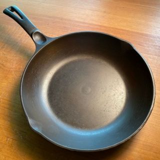 Vintage Wagner Sidney - O - 9 Inch Cast Iron Chef Skillet 1386b Cleaned & Restored