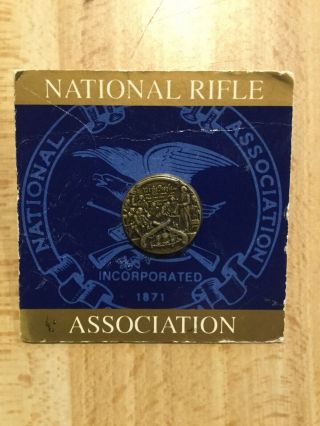 Vintage Brass Nra " We The People " Round Lapel Pin Constitution