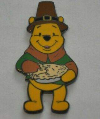 2001 Disney Pooh Dressed For Thanksgiving Day Pin
