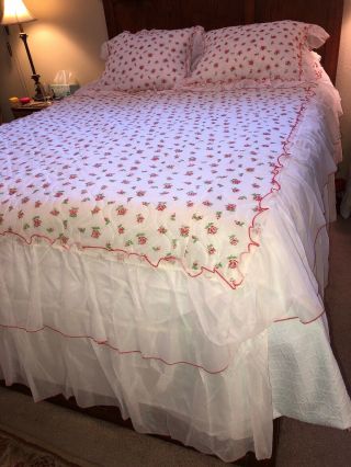 Vintage Queen Quilted 100 Poly Floral Flocked Red Roses Ruffled & 2 Shams Euc