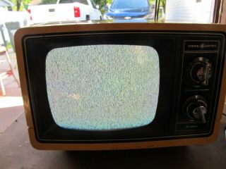 Vintage Small Portable Tv General Electric Hard To Find Complete Neat L@@k