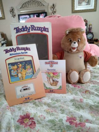 Teddy Ruxpin 1985 World Of Wonder Talking Bear Plus 2 Books/tapes Vintage